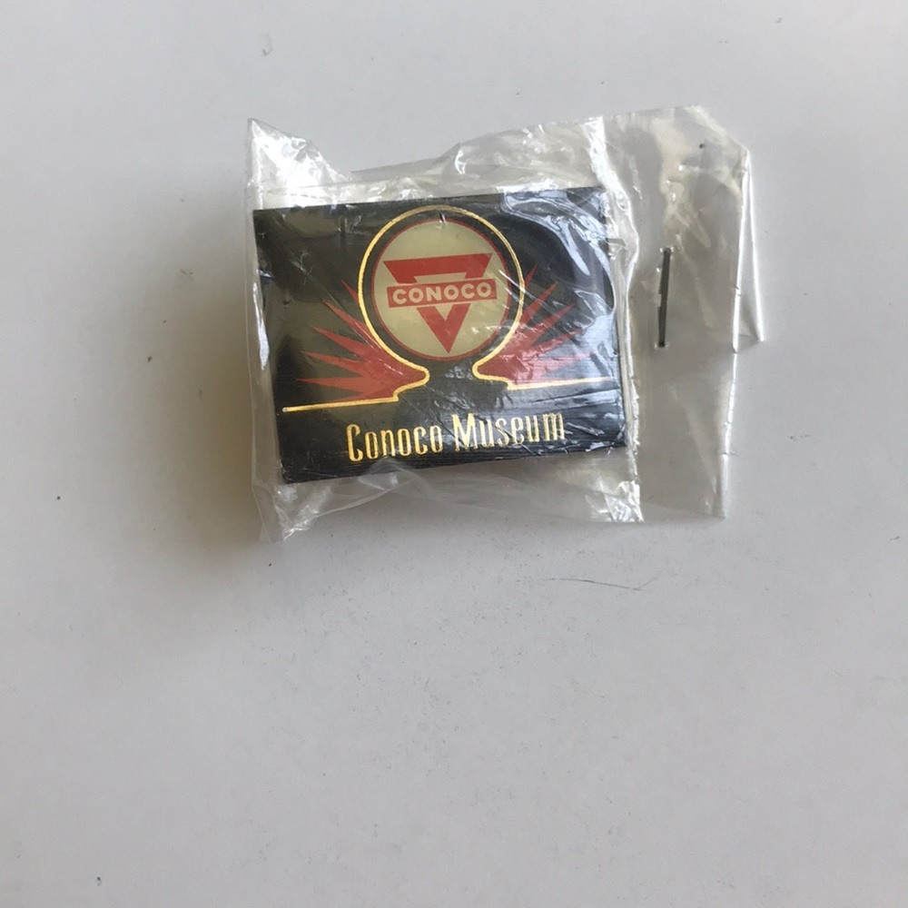 Vintage ConocoPhillips pin